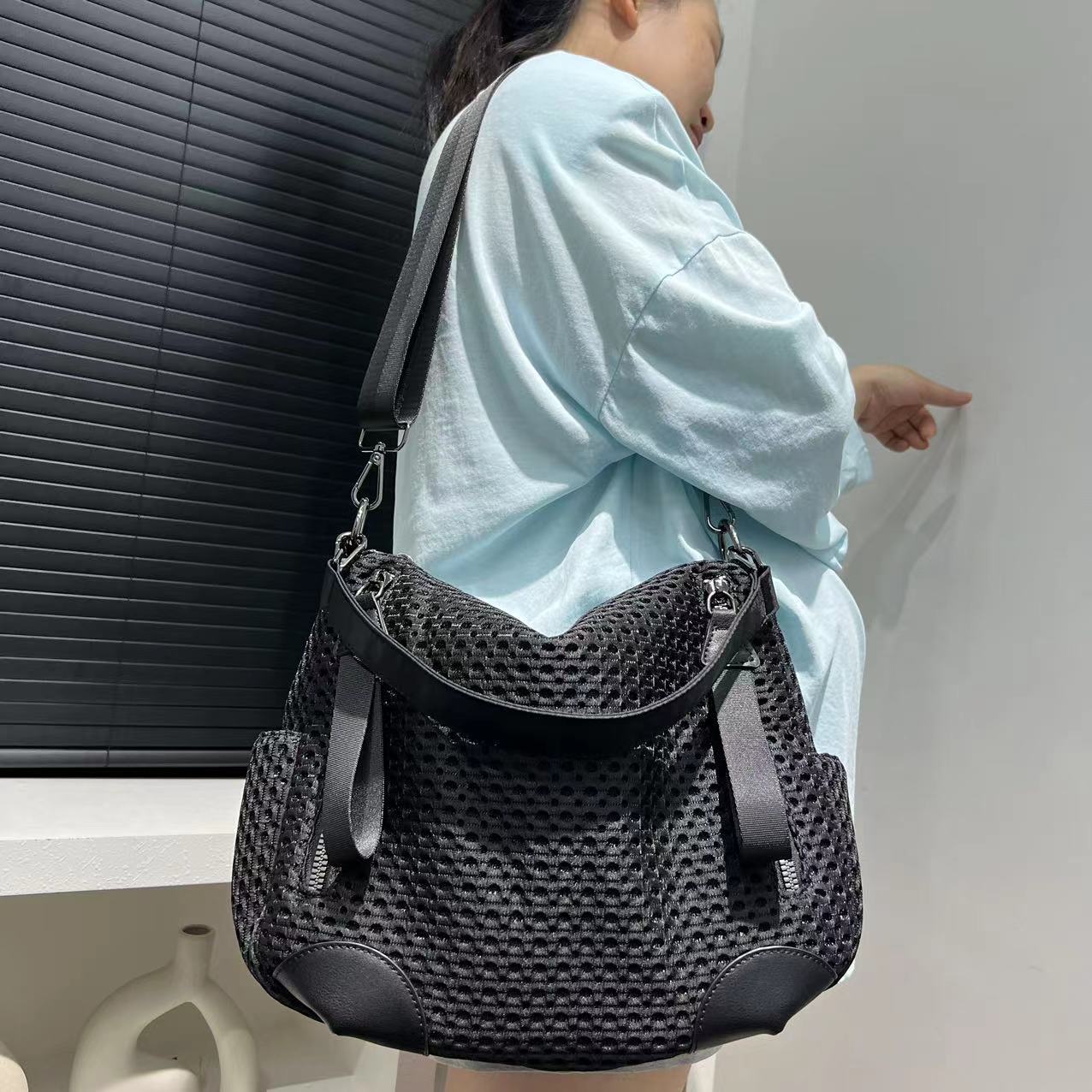 Fashionable neutral mesh splic - Women Bags For Airport 评论和价格