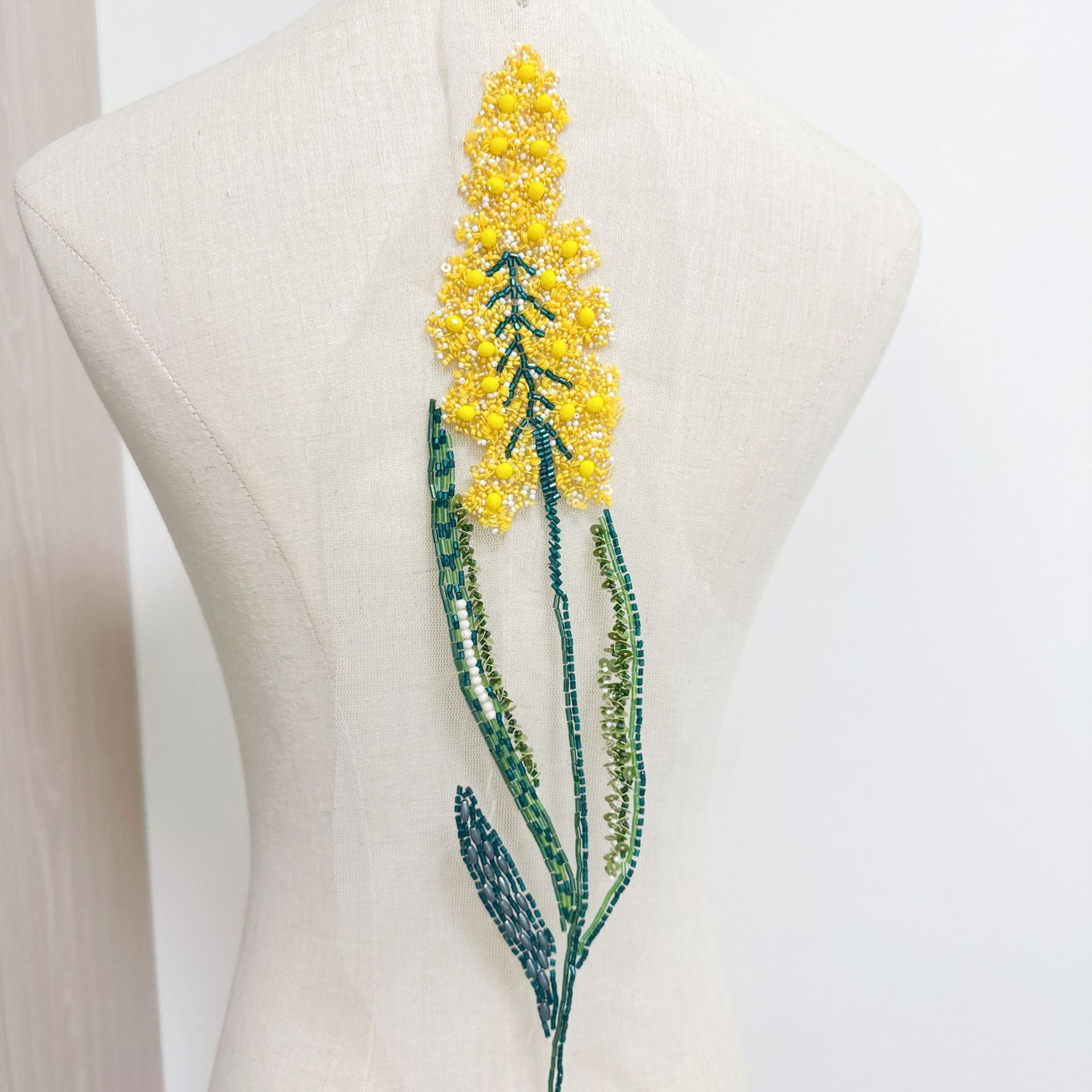 India Thread Heavy Beaded Plan - Women Bags India 评论和价格